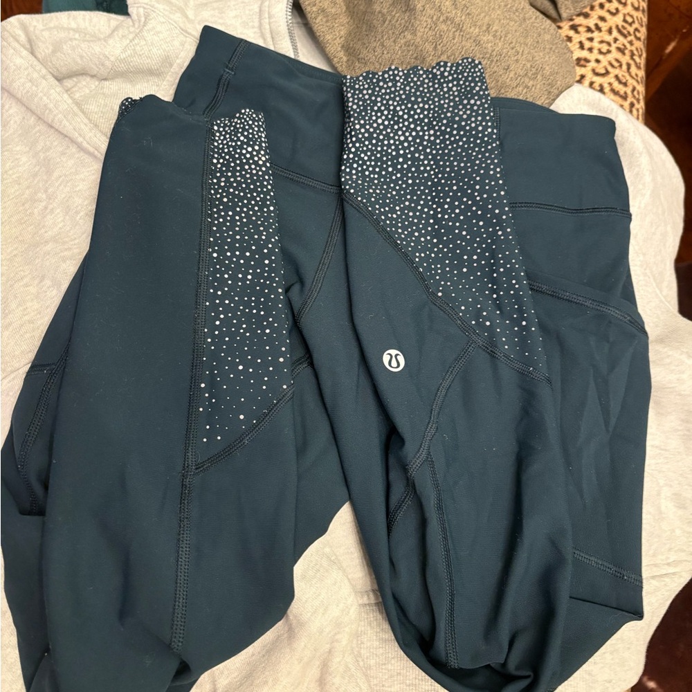 Lululemon tight stuff leggings with pockets